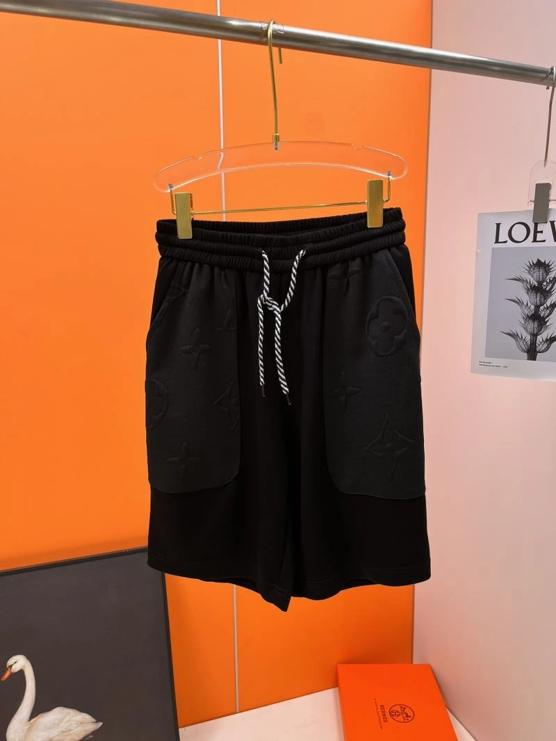Sporty Louis Vuitton Short Pants 137351