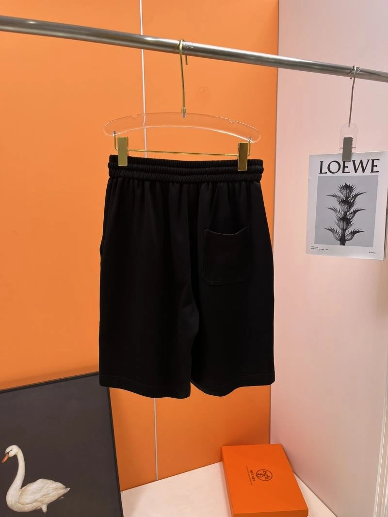 Sporty Louis Vuitton Short Pants 137351