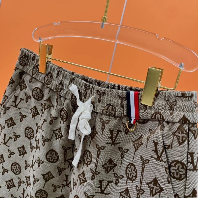 Louis Vuitton Short Pants OnTrend 137350
