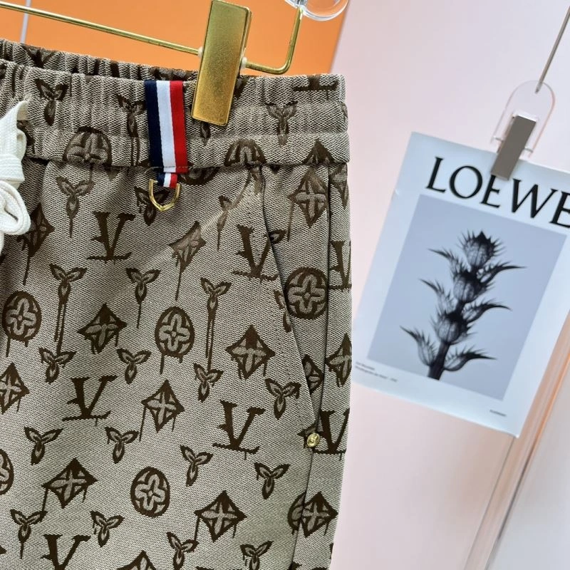 Louis Vuitton Short Pants OnTrend 137350