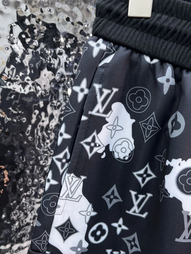 Bright Louis Vuitton Short Pants 136536