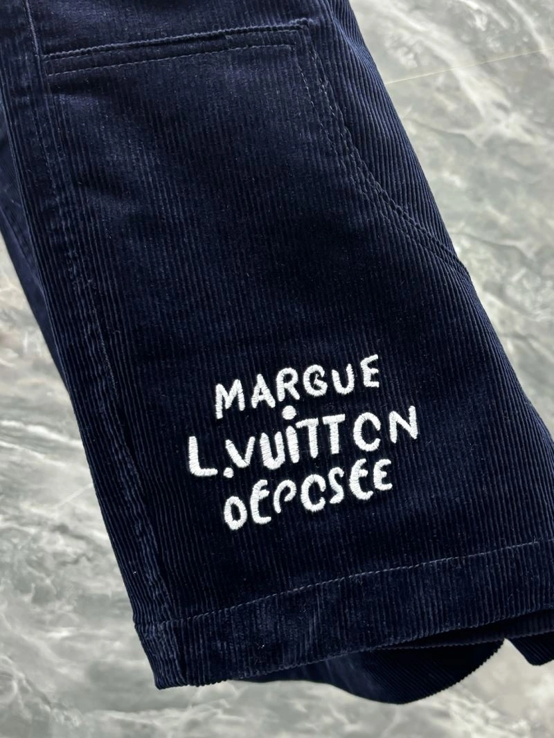 Lightweight Louis Vuitton Short Pants 136442