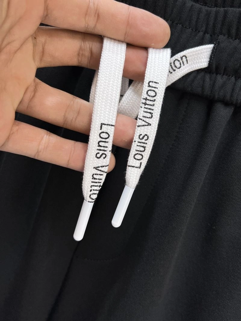 Premium Louis Vuitton Short Pants 136438