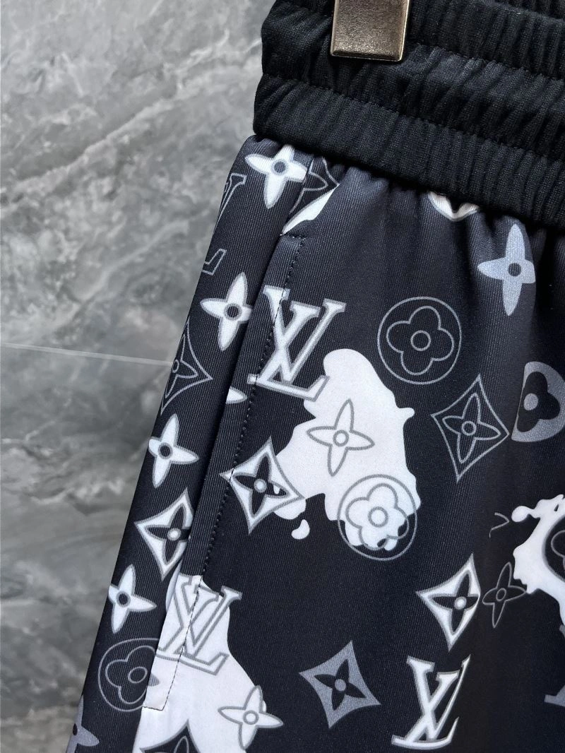 Lightweight Louis Vuitton Short Pants 136422