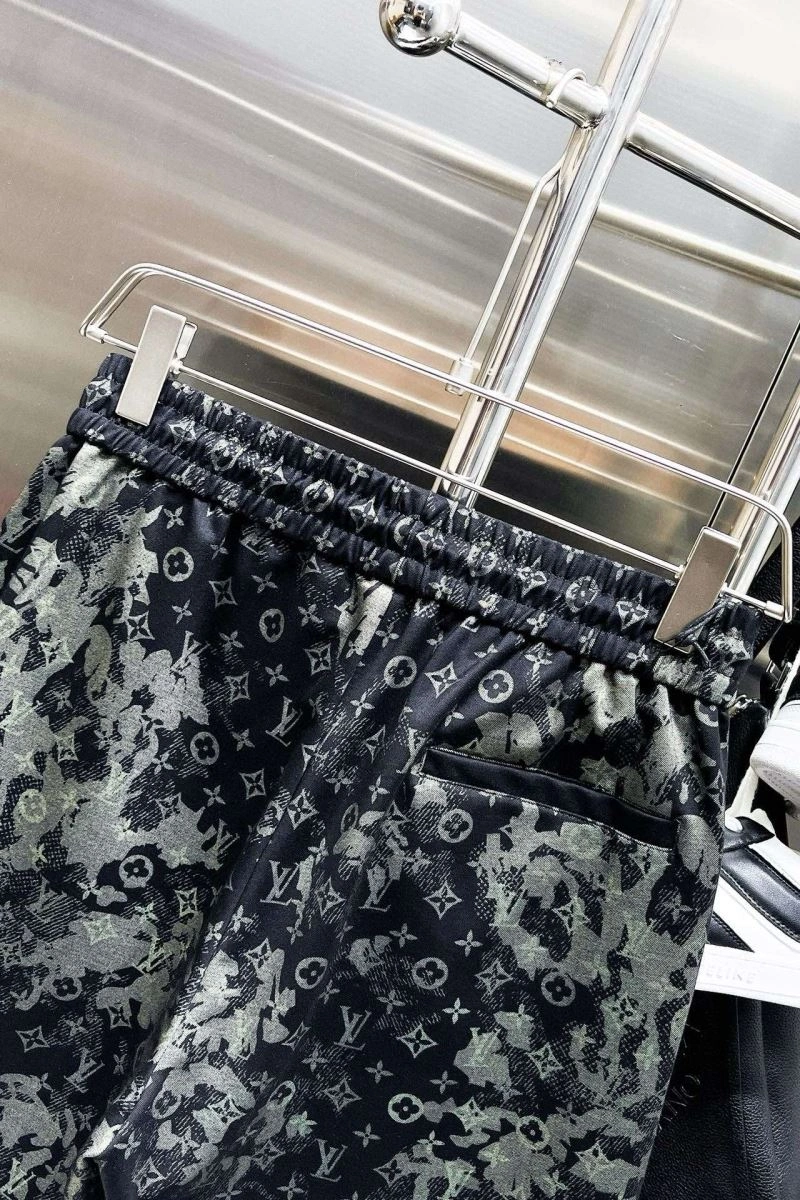 Practical Louis Vuitton Short Pants 136441