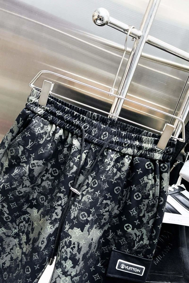 Practical Louis Vuitton Short Pants 136441