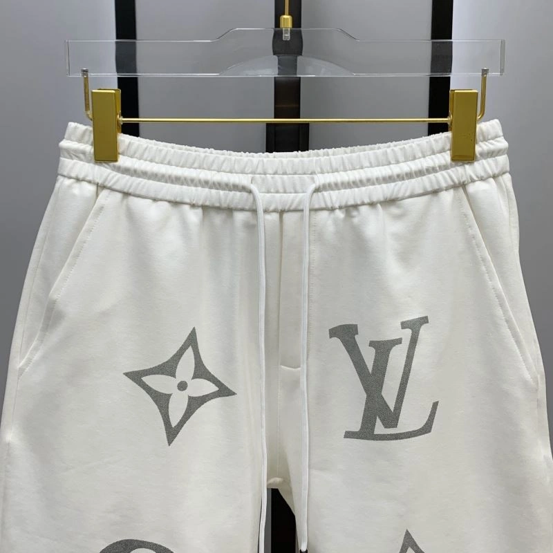 Versatile Louis Vuitton Short Pants 136408