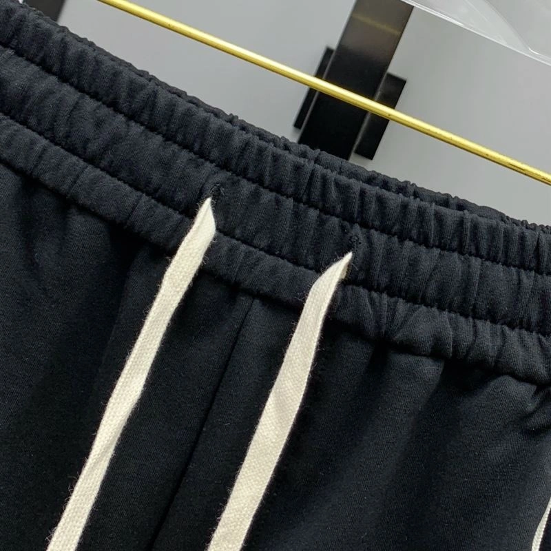 Contemporary Louis Vuitton Short Pants 136406