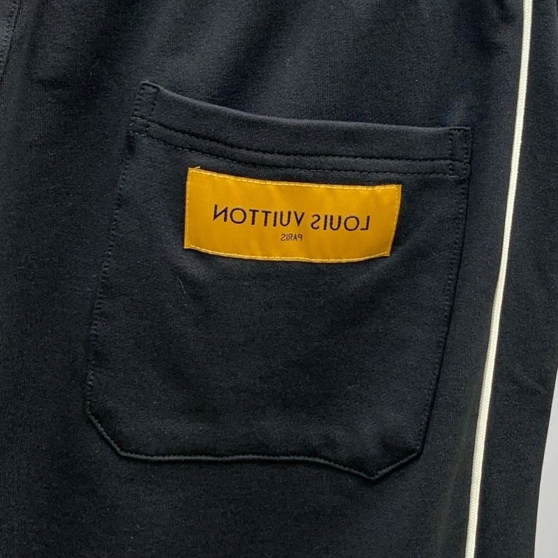 Contemporary Louis Vuitton Short Pants 136406