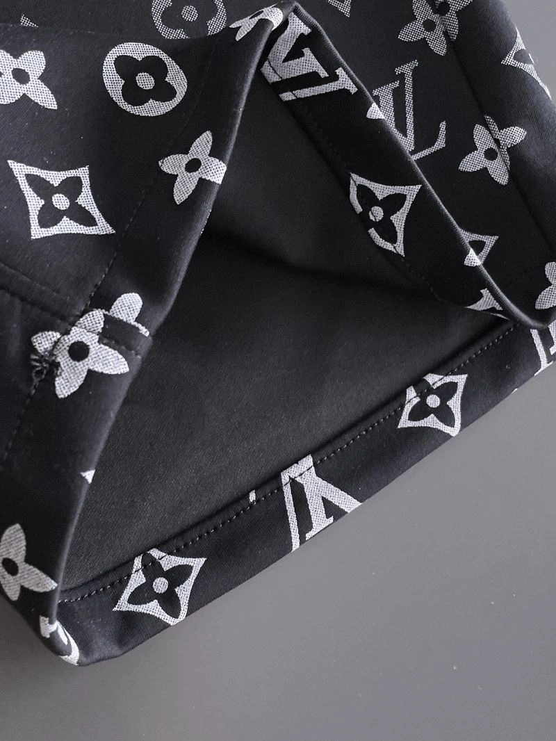 Louis Vuitton Short Pants WeatherProof 136385