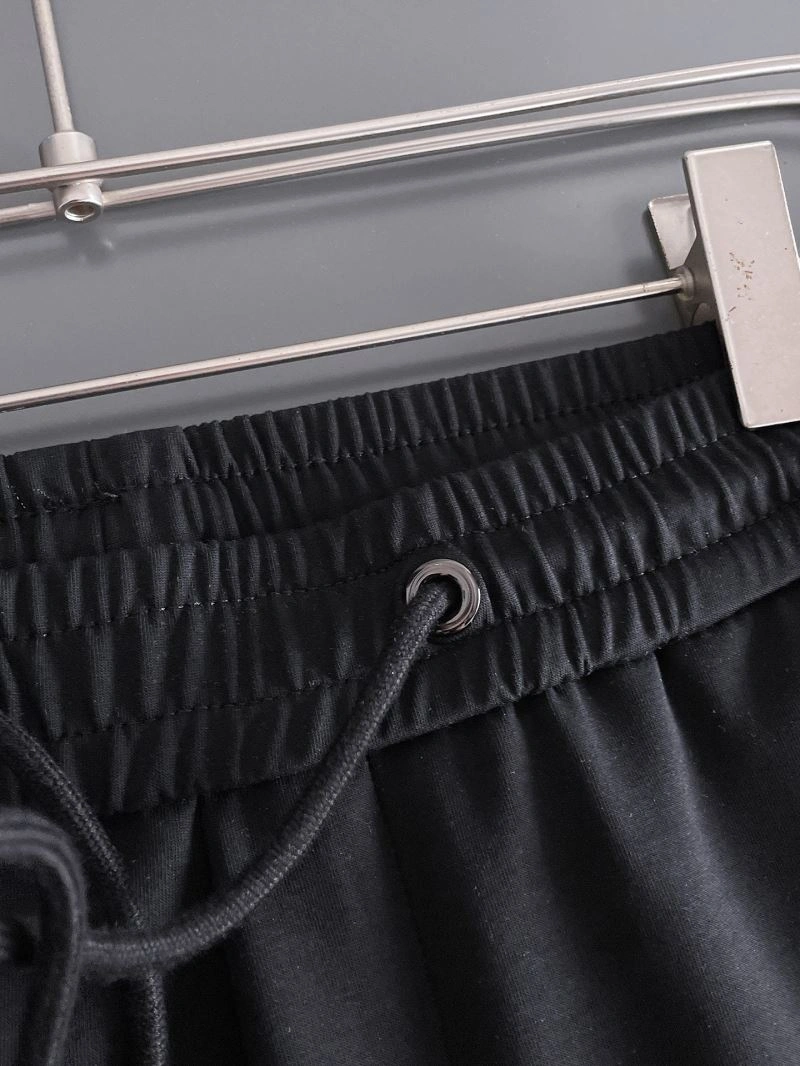 Louis Vuitton Short Pants WeatherProof 136385