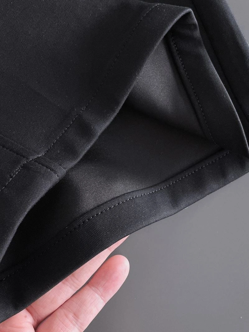 Bold Louis Vuitton Short Pants 136388
