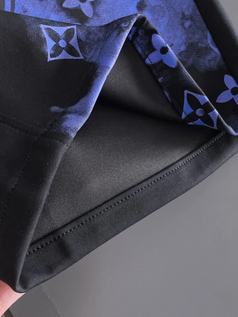 Minimalist Louis Vuitton Short Pants 136392