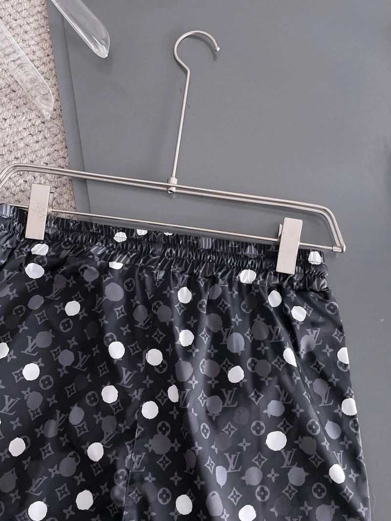 Louis Vuitton Short Pants Durable 136390
