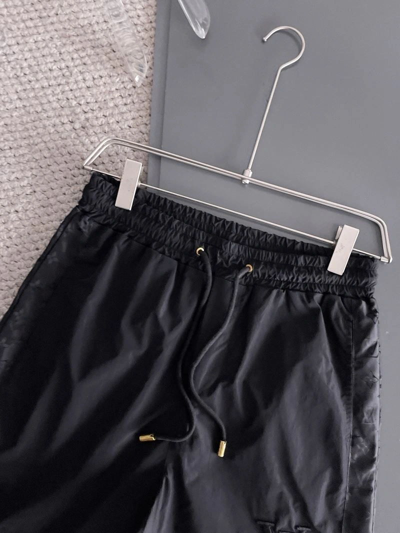 Bright Louis Vuitton Short Pants 136400