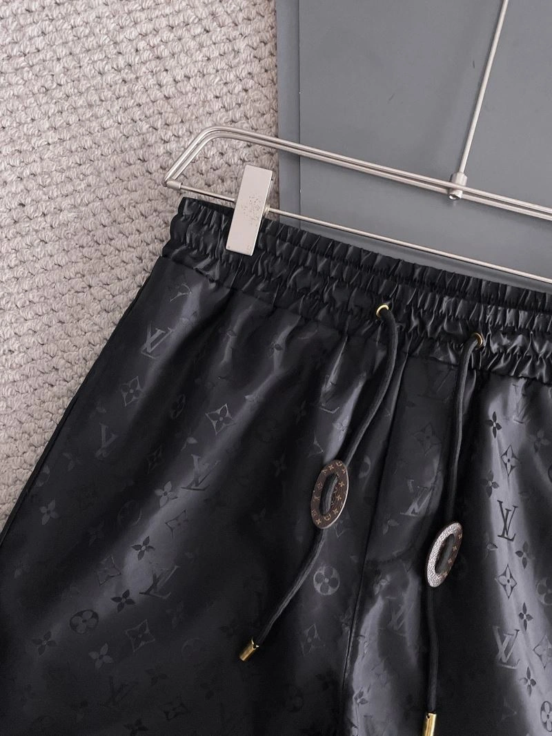 Louis Vuitton Short Pants WeatherProof 136402