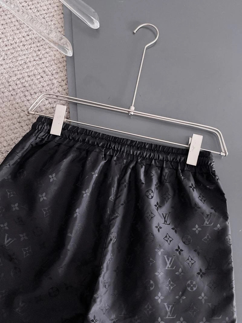Louis Vuitton Short Pants WeatherProof 136402