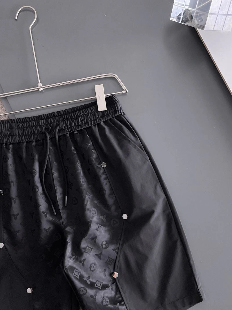 Sporty Louis Vuitton Short Pants 136396