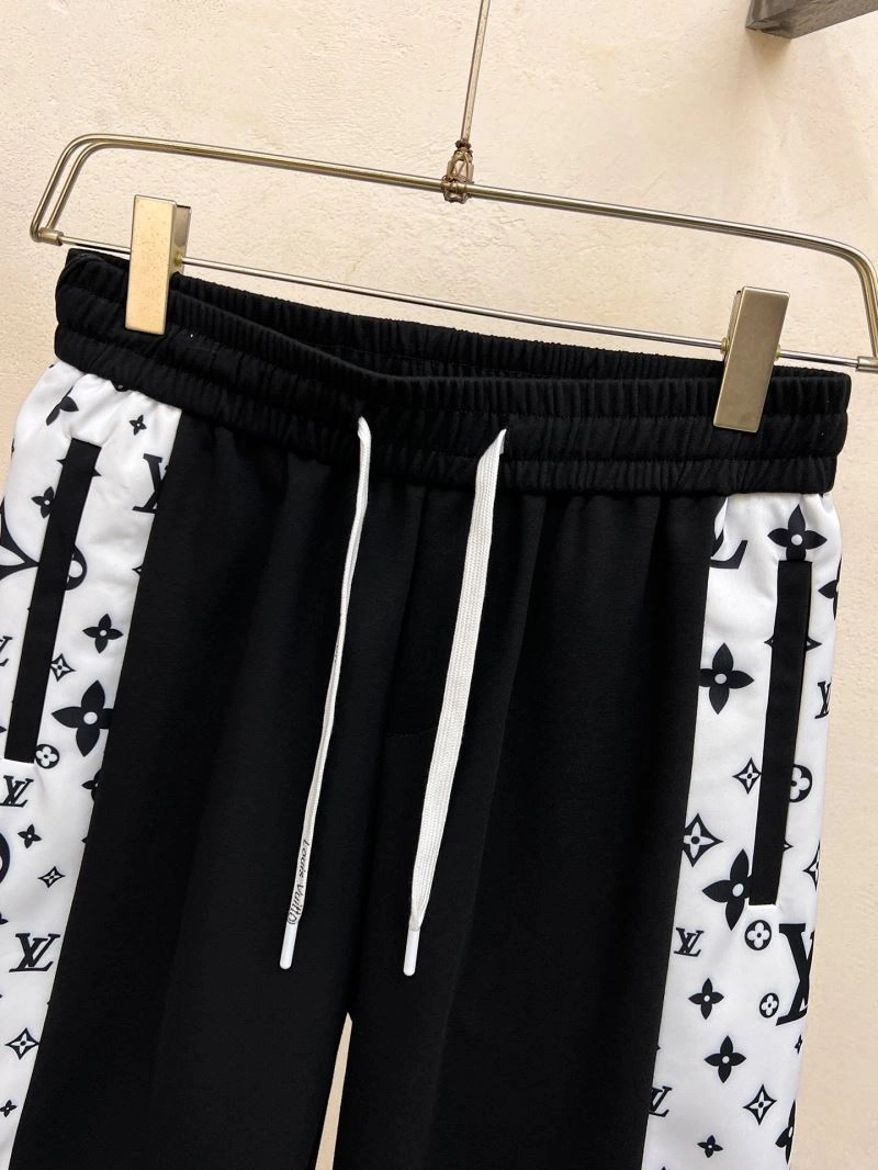 Stretchable Louis Vuitton Short Pants 136376