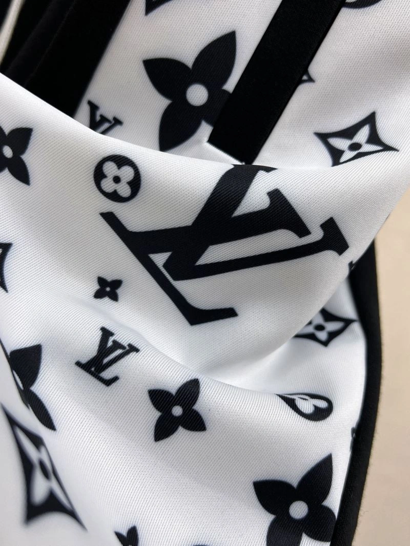 Stretchable Louis Vuitton Short Pants 136376