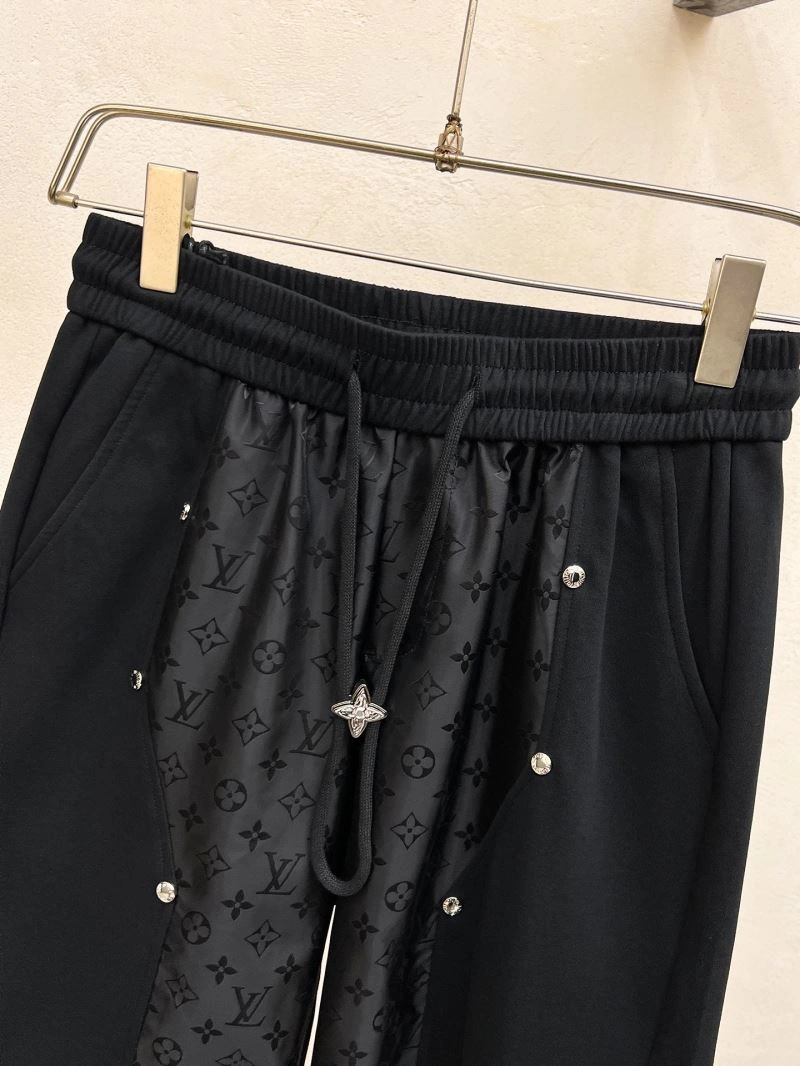 Louis Vuitton Short Pants Stylish 136372
