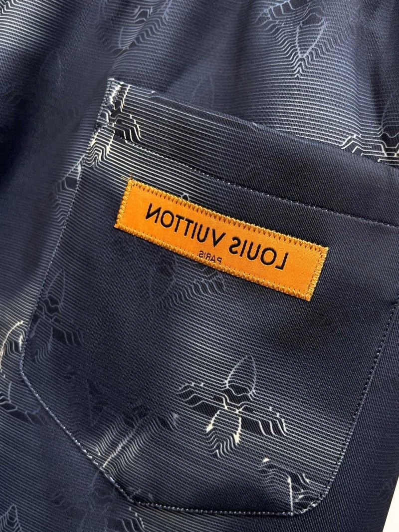 Functional Louis Vuitton Short Pants 136379