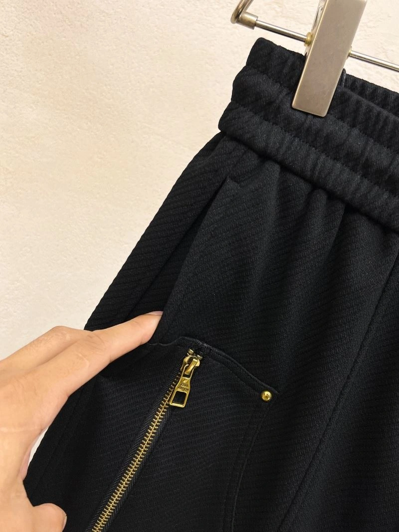 Louis Vuitton Short Pants ZipUp 136370