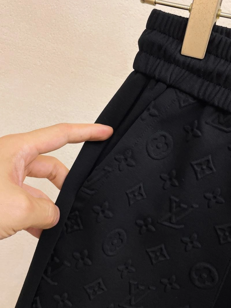 Trendsetting Louis Vuitton Short Pants 136351