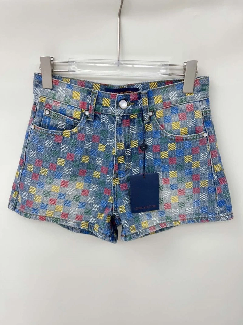 Seasonal Louis Vuitton Short Pants 131041