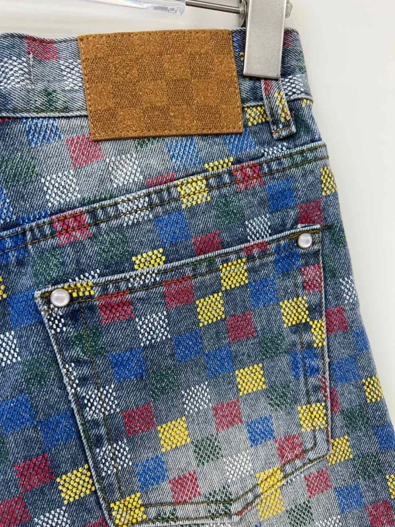 Seasonal Louis Vuitton Short Pants 131041