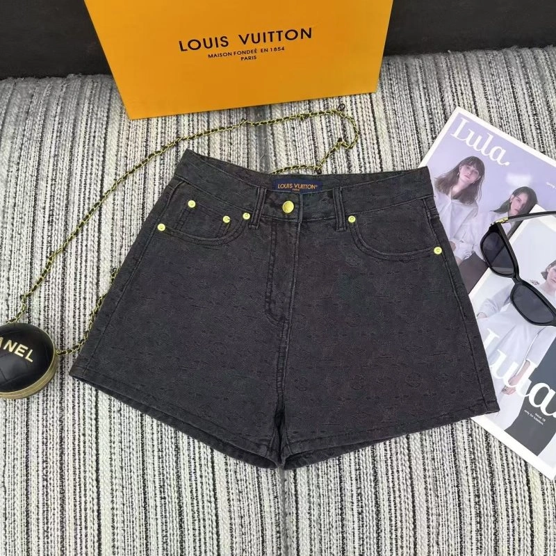 Classic Louis Vuitton Short Pants 131044