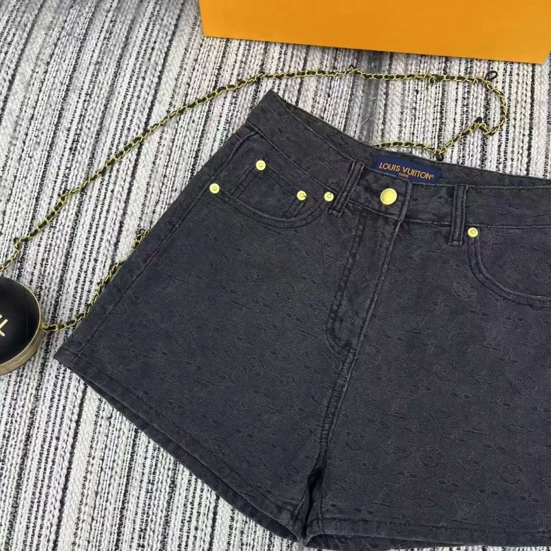 Classic Louis Vuitton Short Pants 131044