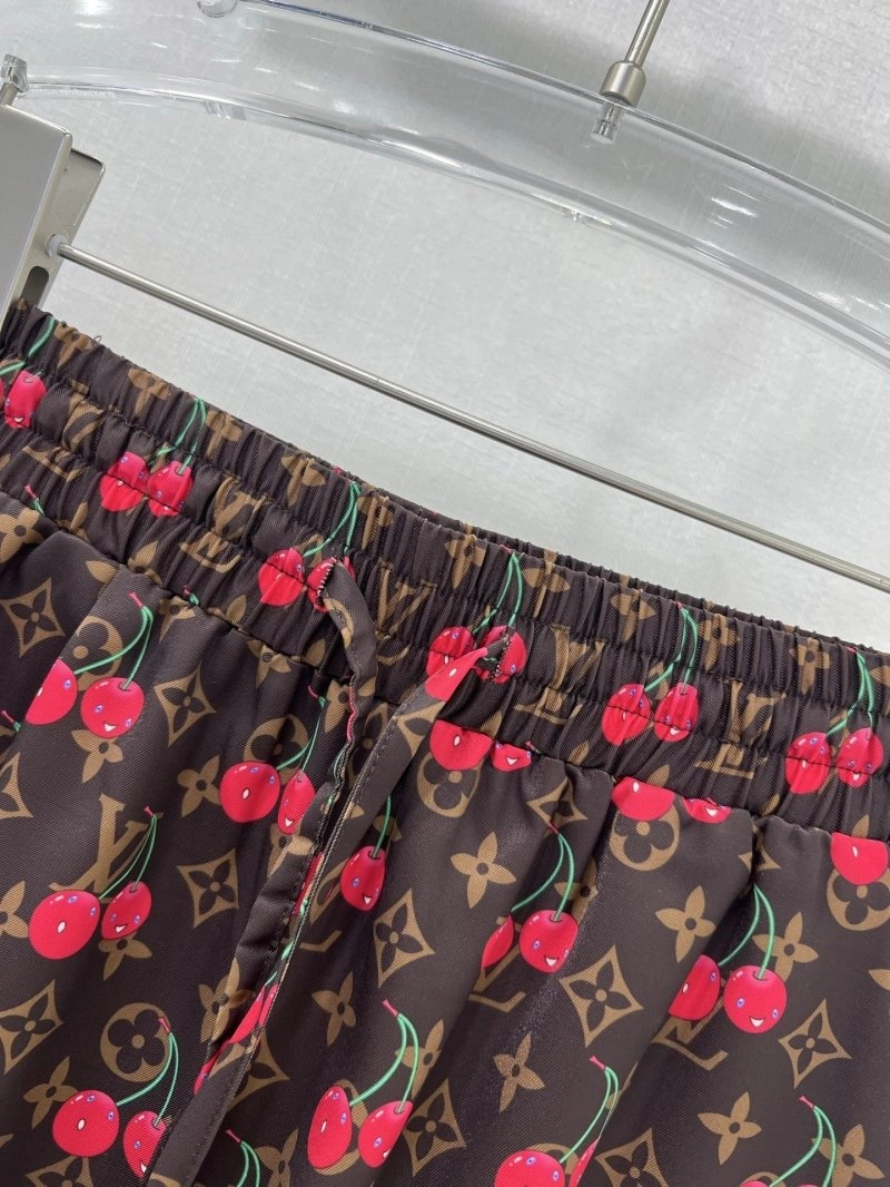 Attractive Louis Vuitton Short Pants 131043