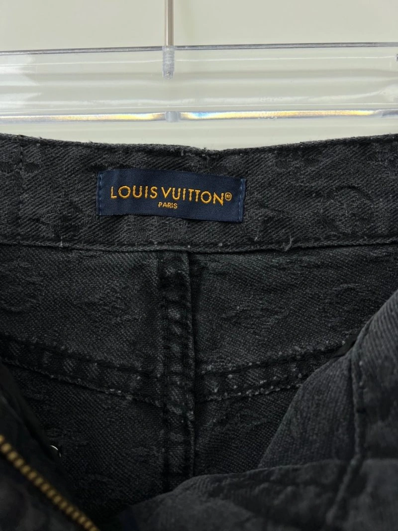 Louis Vuitton Short Pants FreshLook 131038