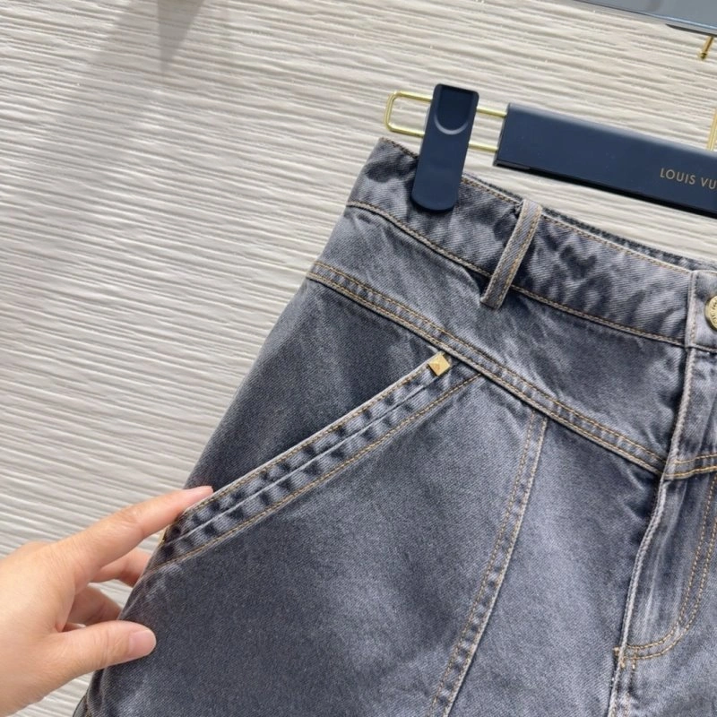 Louis Vuitton Short Pants WellDesigned 131053