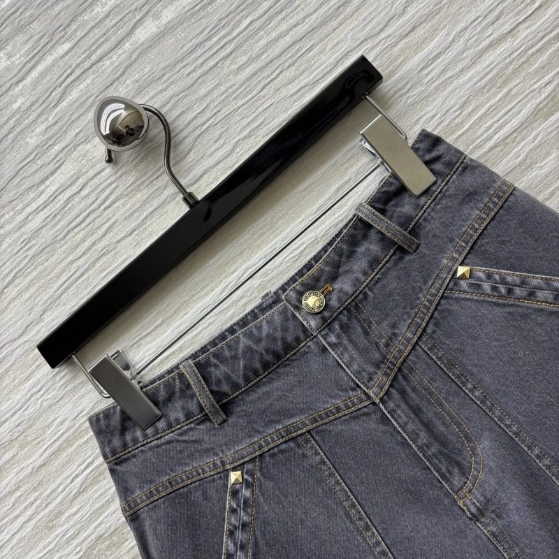 HighQuality Louis Vuitton Short Pants 131032
