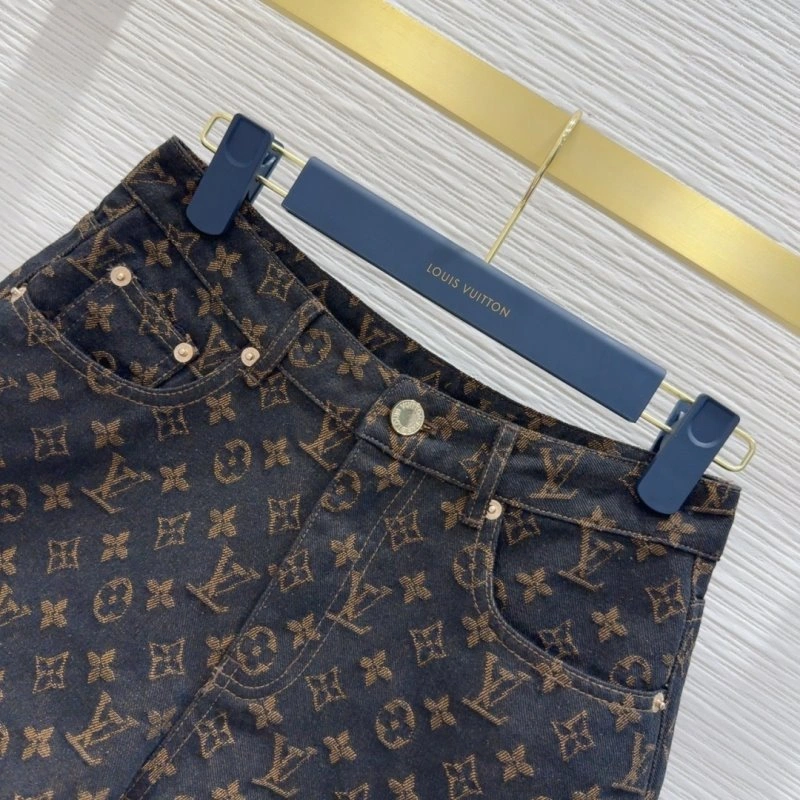 Breathable Louis Vuitton Short Pants 131040