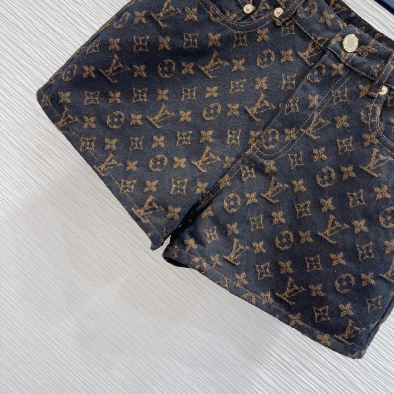 Breathable Louis Vuitton Short Pants 131040