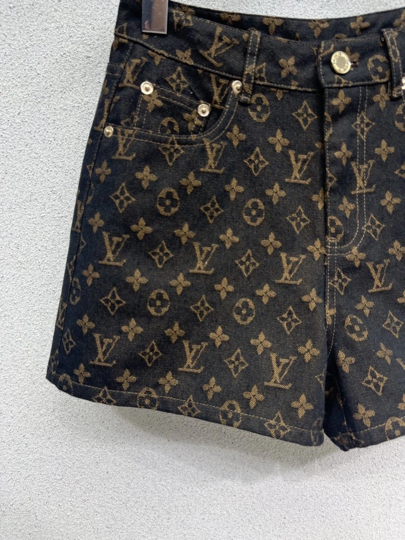 ModernLook Louis Vuitton Short Pants 131024