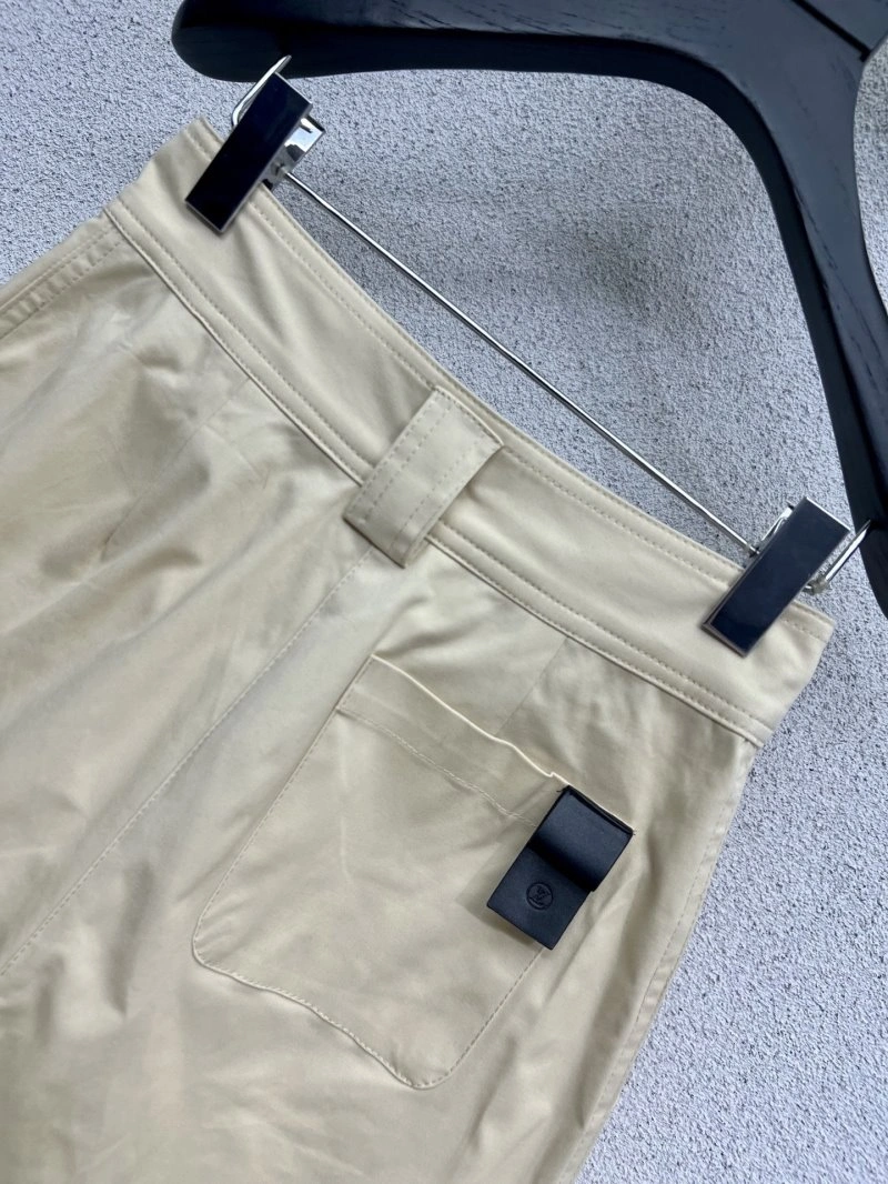 Louis Vuitton Short Pants FashionForward 131691