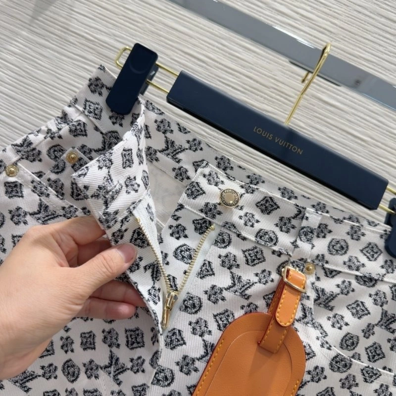 Louis Vuitton Short Pants ComfortFit 131708