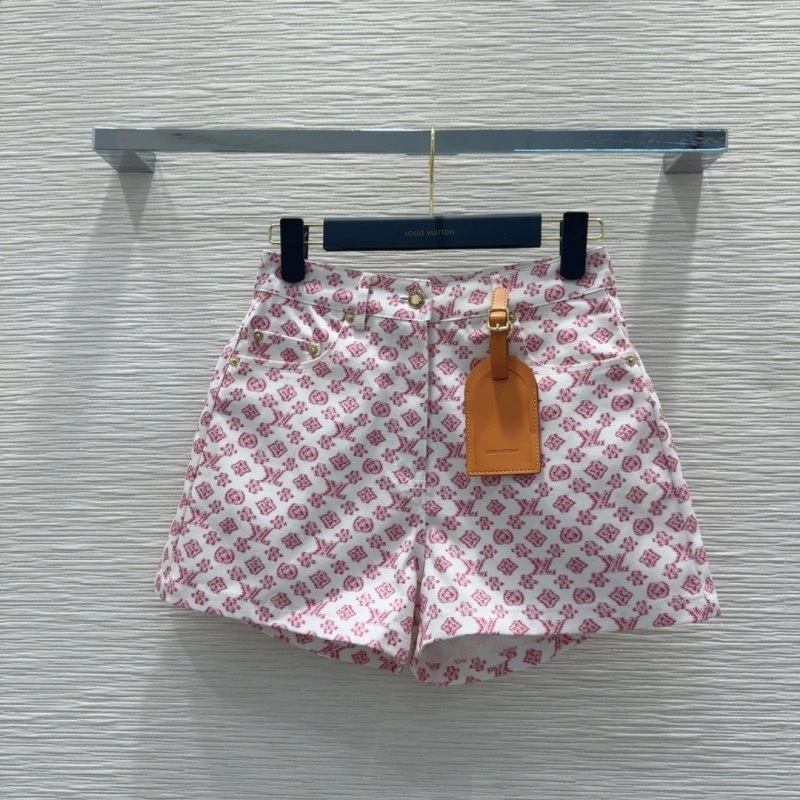 Seasonal Louis Vuitton Short Pants 131716