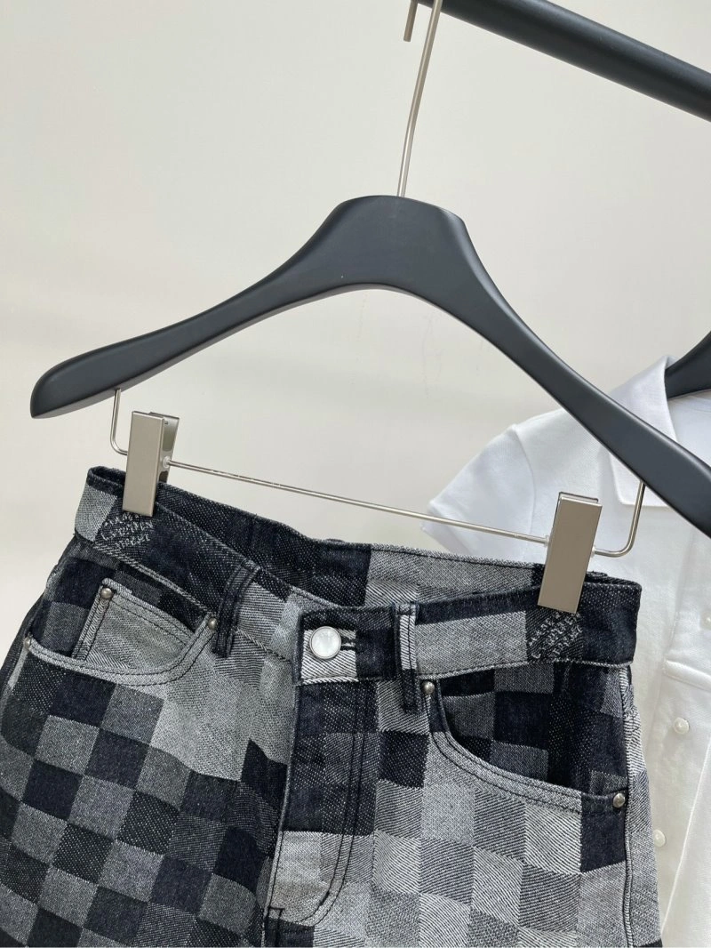 Louis Vuitton Short Pants Flexible 130668