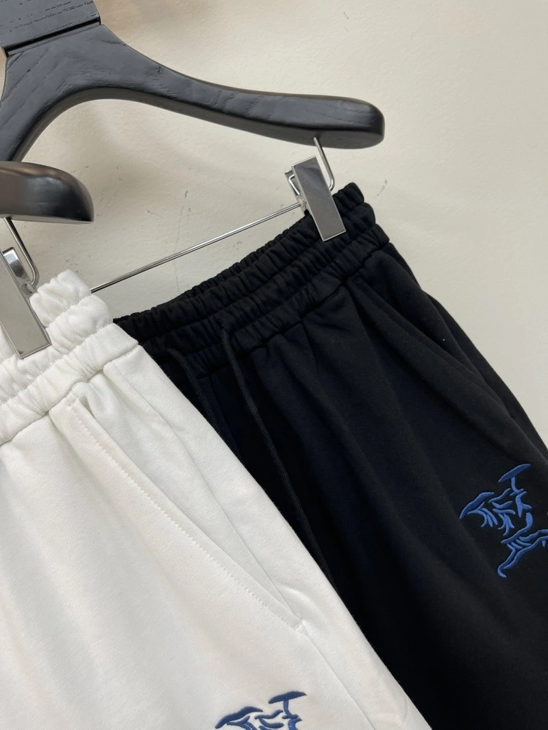 Minimalist Louis Vuitton Short Pants 130665