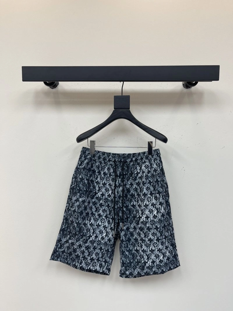 Louis Vuitton Short Pants Sporty 130657