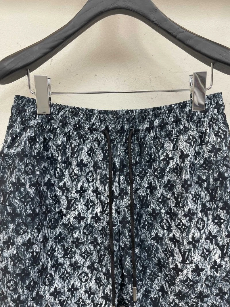 Louis Vuitton Short Pants Sporty 130657