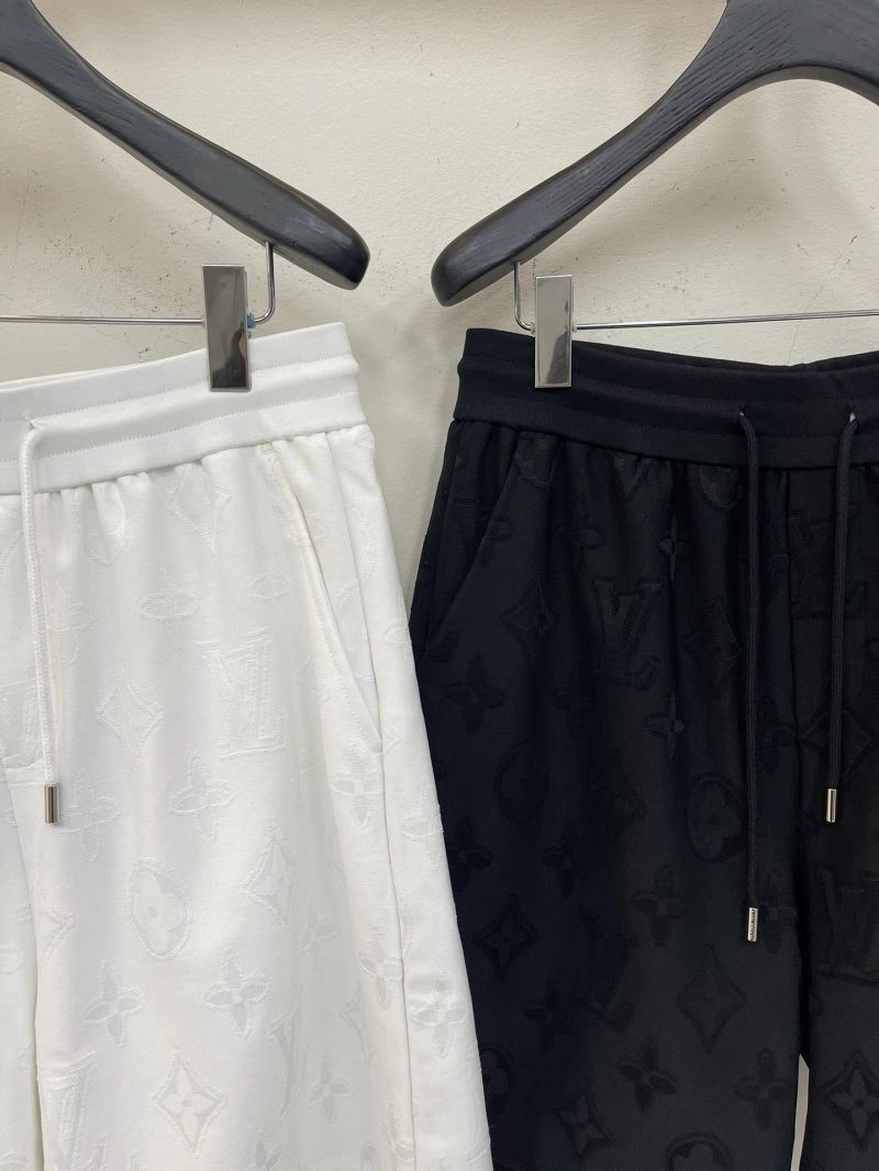 Louis Vuitton Short Pants Modern 130659