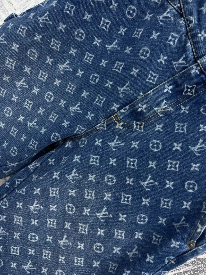 Versatile Louis Vuitton Short Pants 130648