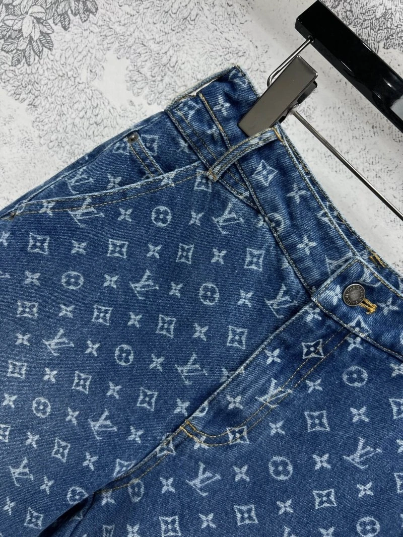 Versatile Louis Vuitton Short Pants 130648
