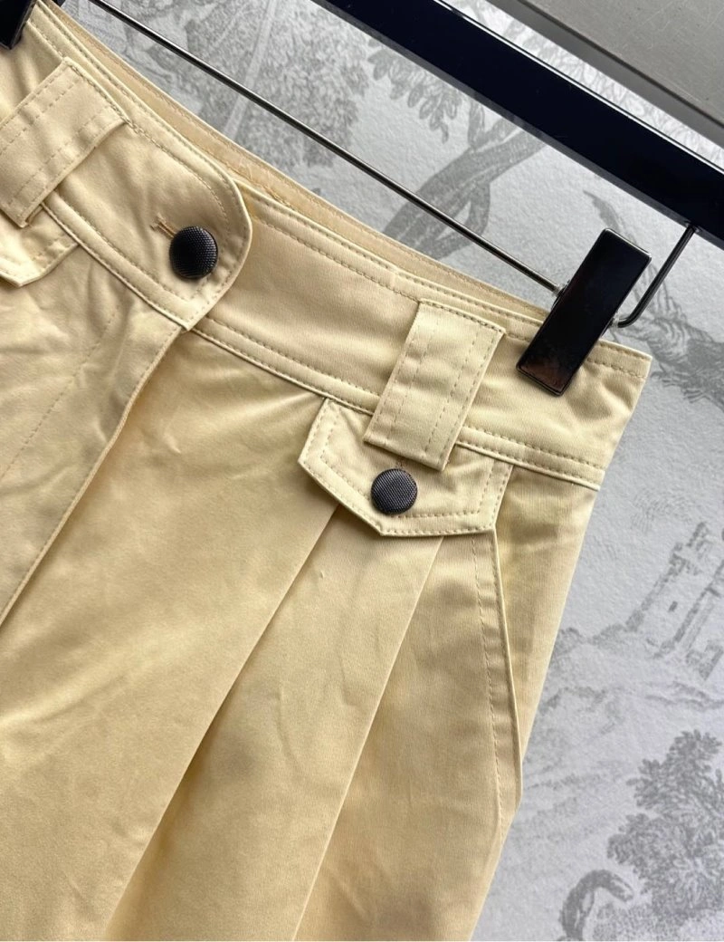 Seasonal Louis Vuitton Short Pants 130651